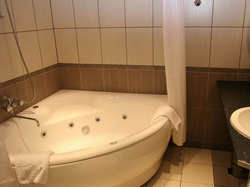 Ремонт джакузи, гидромассажной ванны в Бузулуке - Работа 1